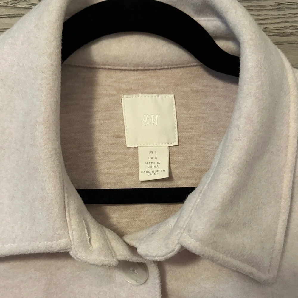 H&M Cream Shacket - Picture 3 of 8